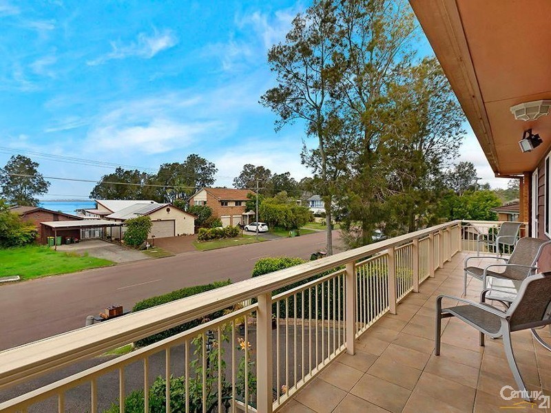 346 Lakedge Ave, Chittaway Bay NSW 2261