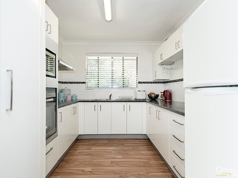 1 Mawson Drive, Killarney Vale NSW 2261