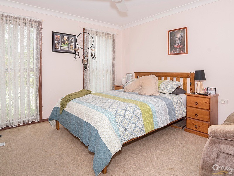 3 Waroon Avenue, Berkeley Vale NSW 2261