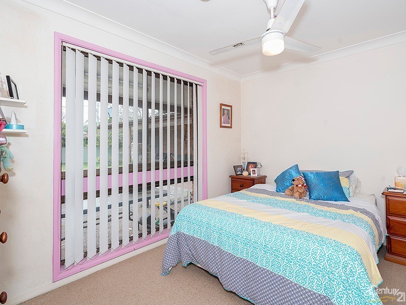 3 Waroon Avenue, Berkeley Vale NSW 2261