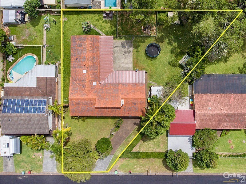 3 Waroon Avenue, Berkeley Vale NSW 2261