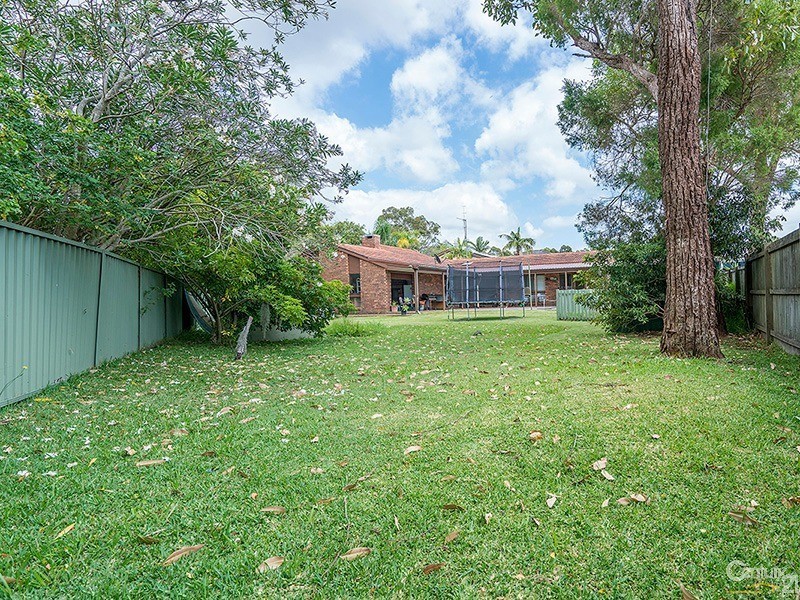 3 Waroon Avenue, Berkeley Vale NSW 2261