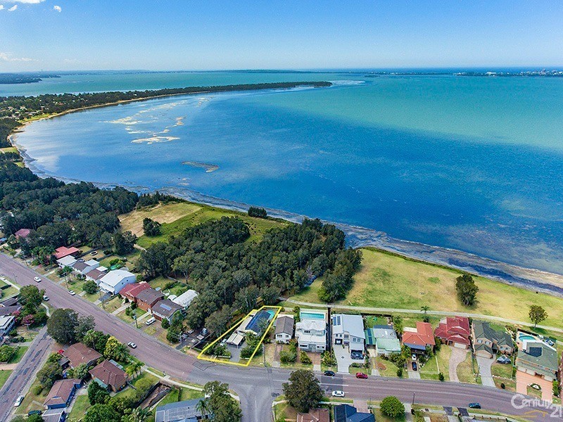 315 Lakedge Avenue, Berkeley Vale NSW 2261