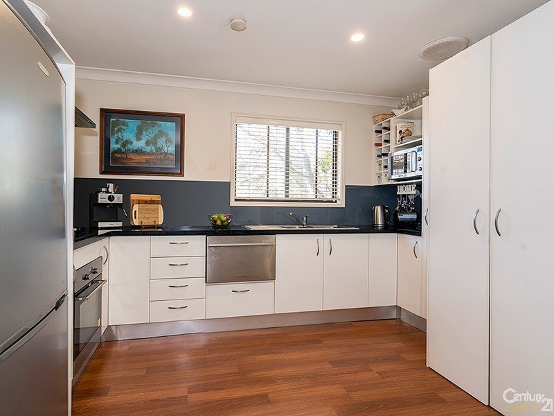 315 Lakedge Avenue, Berkeley Vale NSW 2261