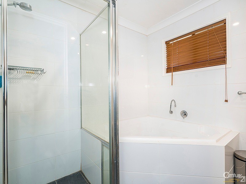 315 Lakedge Avenue, Berkeley Vale NSW 2261