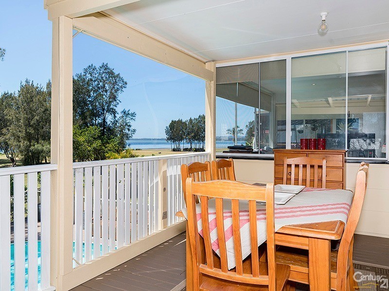 315 Lakedge Avenue, Berkeley Vale NSW 2261