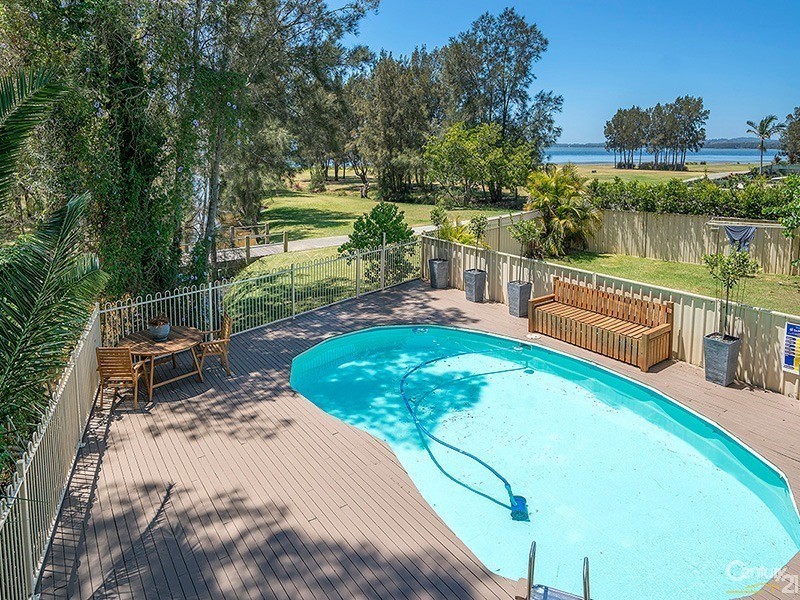 315 Lakedge Avenue, Berkeley Vale NSW 2261