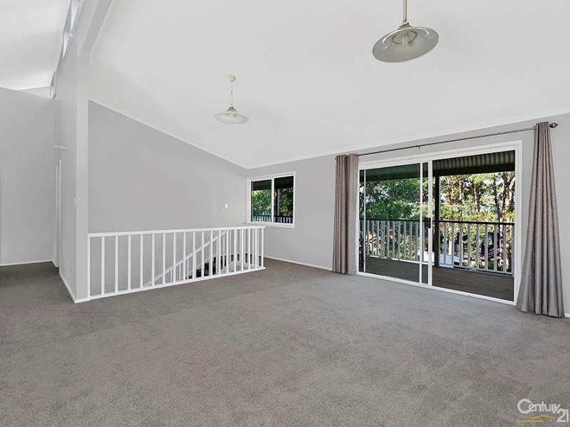 12 Kenmare Avenue, Berkeley Vale NSW 2261