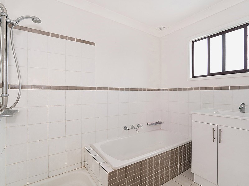 7 Waratah Street, Bateau Bay NSW 2261