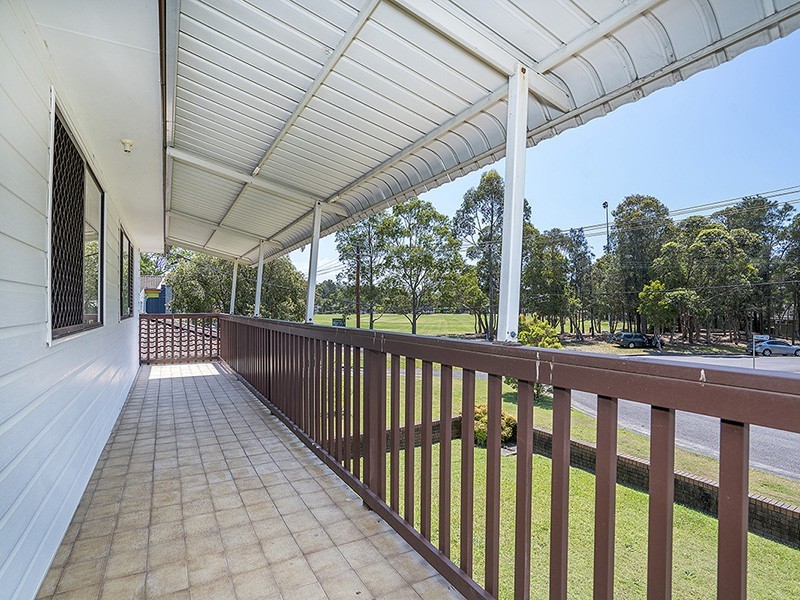 52 Clare Crescent, Berkeley Vale NSW 2261