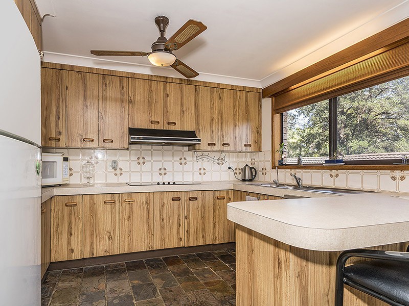24 Haigh Close, Berkeley Vale NSW 2261