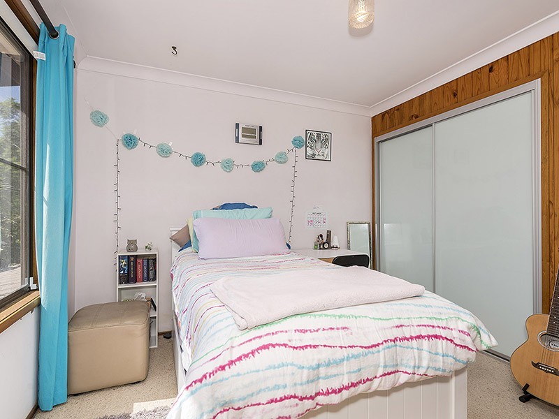 24 Haigh Close, Berkeley Vale NSW 2261