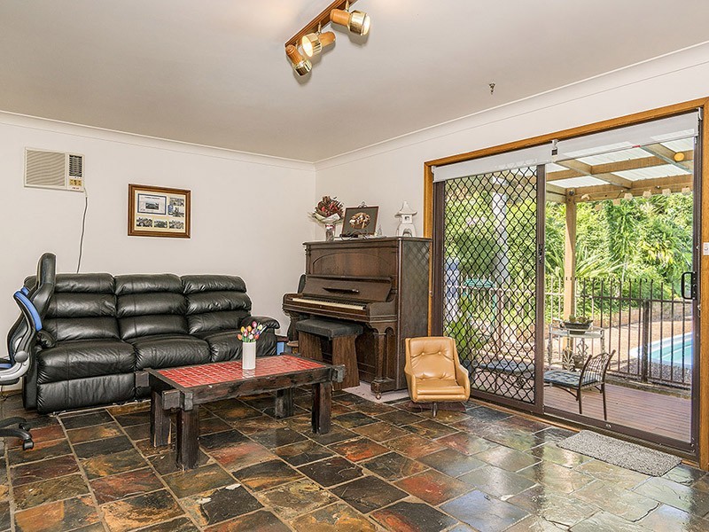 24 Haigh Close, Berkeley Vale NSW 2261