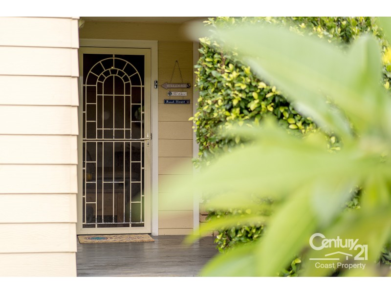 34 Laguna Parade, Berkeley Vale NSW 2261