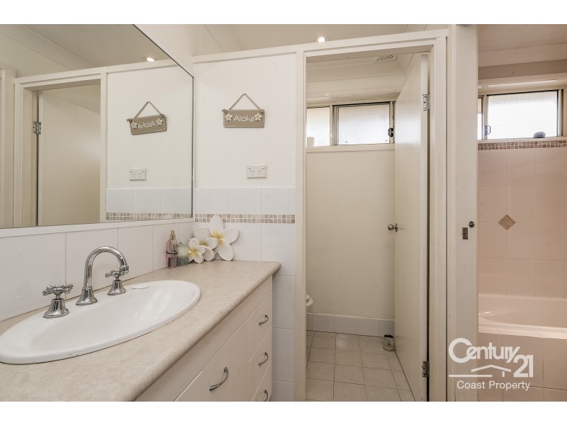 34 Laguna Parade, Berkeley Vale NSW 2261