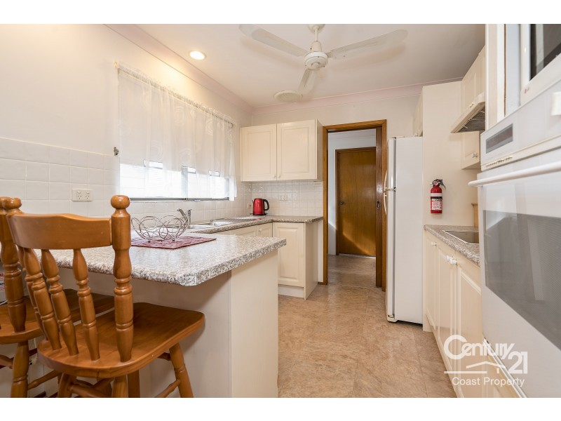 9 Kerry Crescent, Berkeley Vale NSW 2261