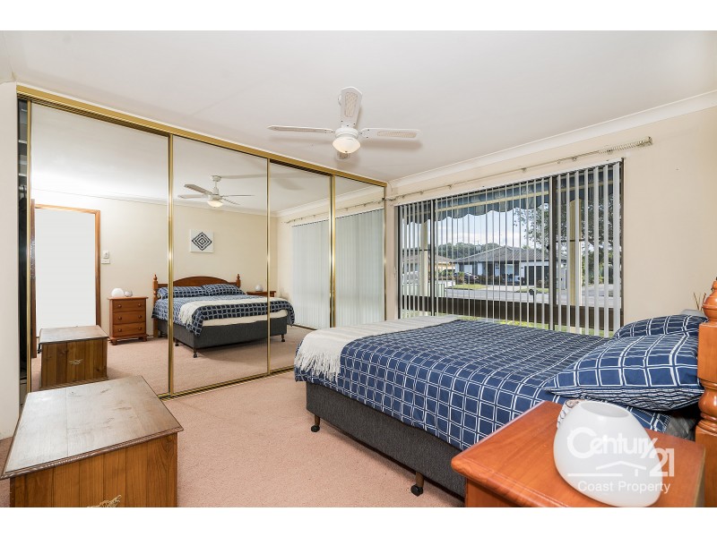 9 Kerry Crescent, Berkeley Vale NSW 2261