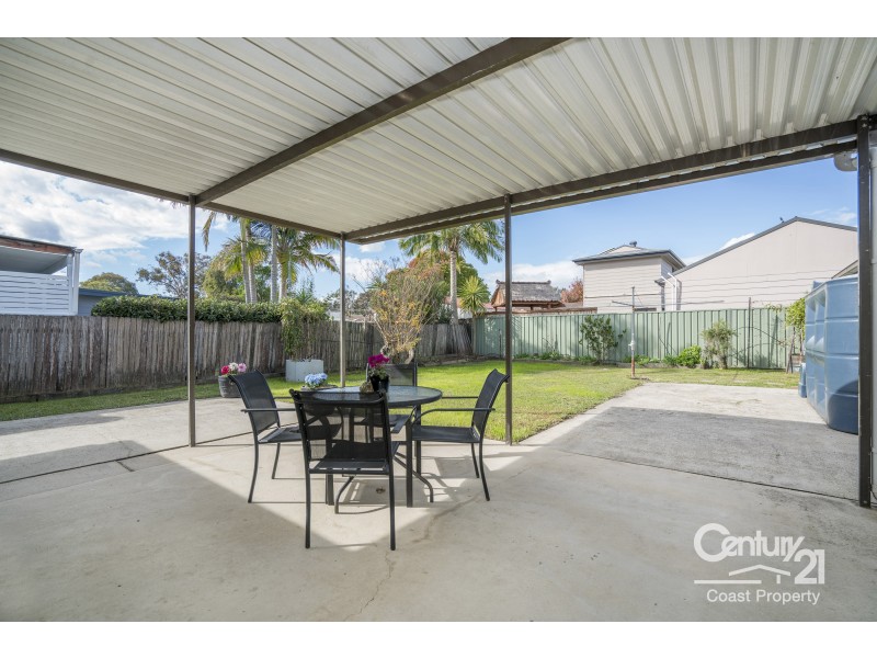 9 Kerry Crescent, Berkeley Vale NSW 2261