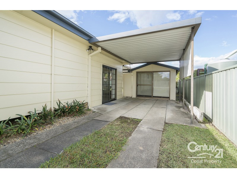 9 Kerry Crescent, Berkeley Vale NSW 2261