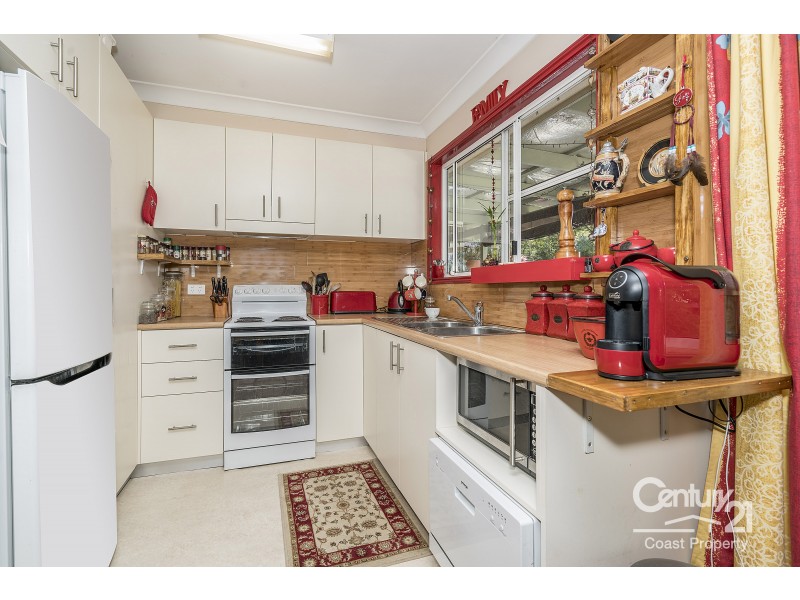 23 Jeannie Crescent, Berkeley Vale NSW 2261