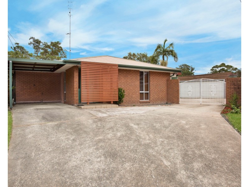 13 Collaroy Close, Chittaway Bay NSW 2261