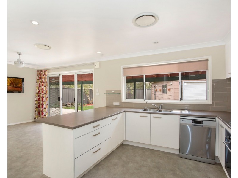 13 Collaroy Close, Chittaway Bay NSW 2261