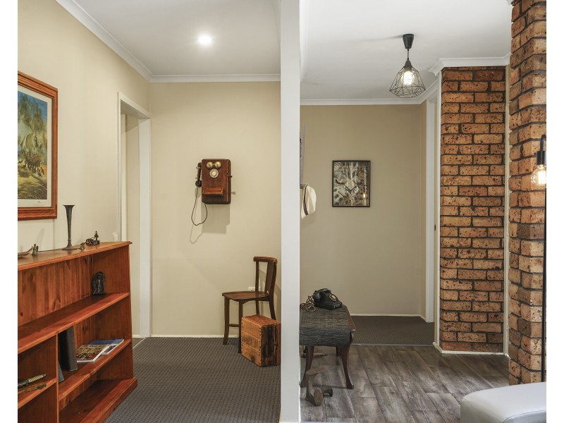 19 Rays Road, Bateau Bay NSW 2261