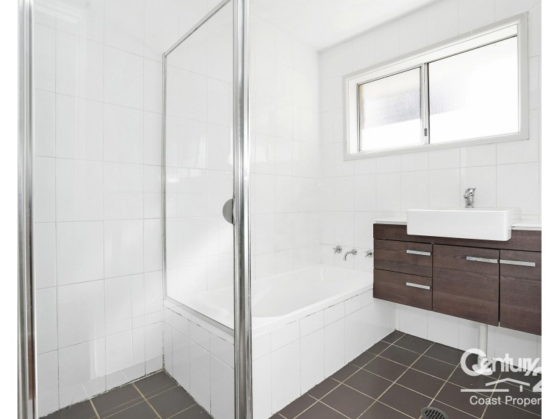 27 Kerry Crescent, Berkeley Vale NSW 2261