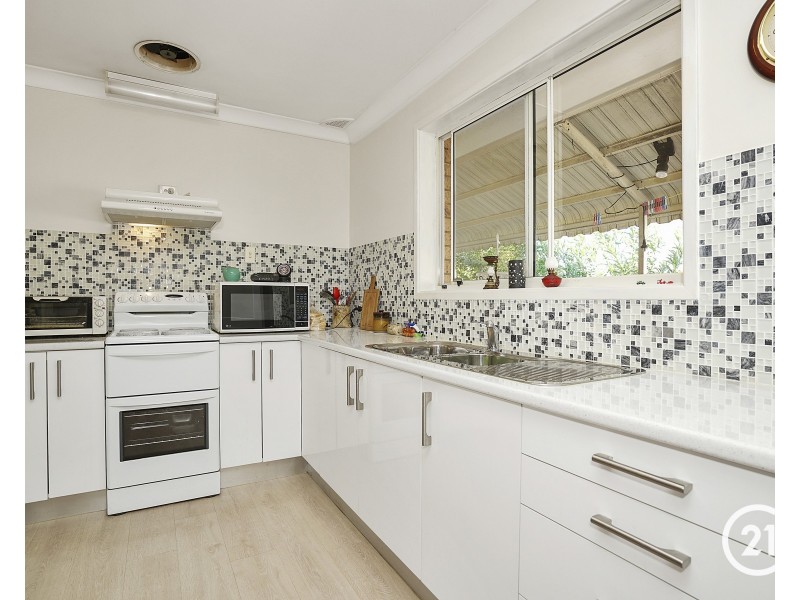 8/5-7 Gascoigne Road, Gorokan NSW 2263