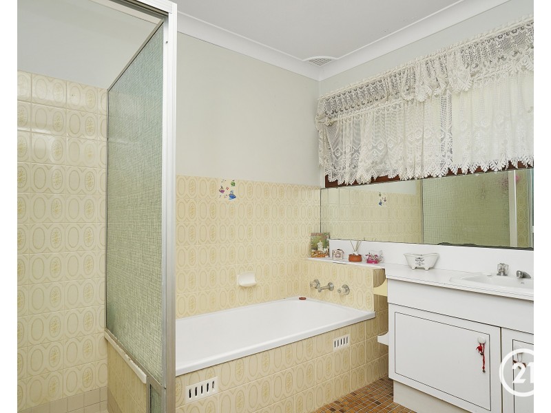 8/5-7 Gascoigne Road, Gorokan NSW 2263