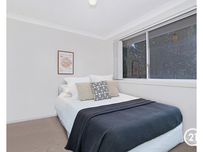 2/2 The Crescent, Blue Bay NSW 2261