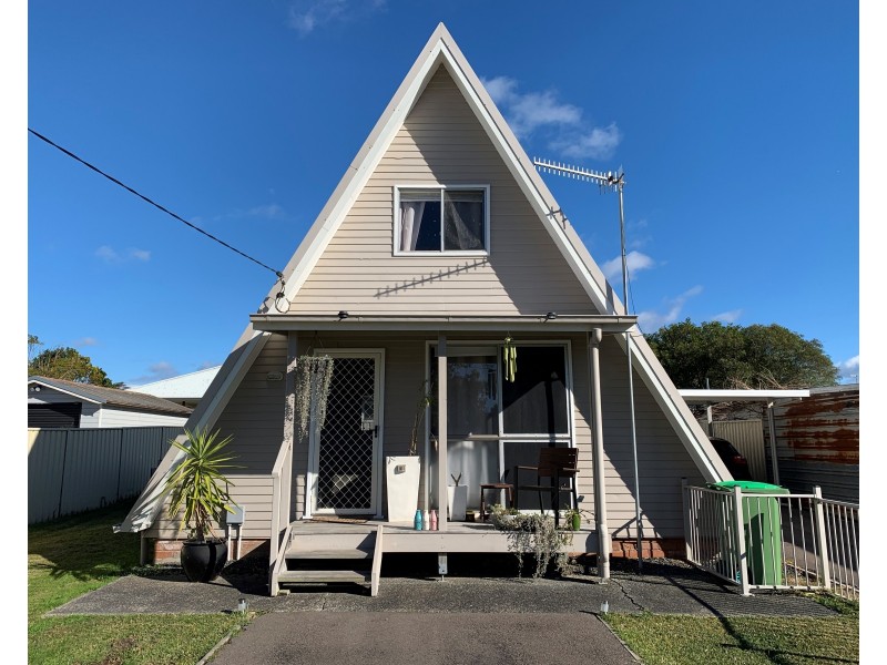 17 Flinders Ave, Killarney Vale NSW 2261