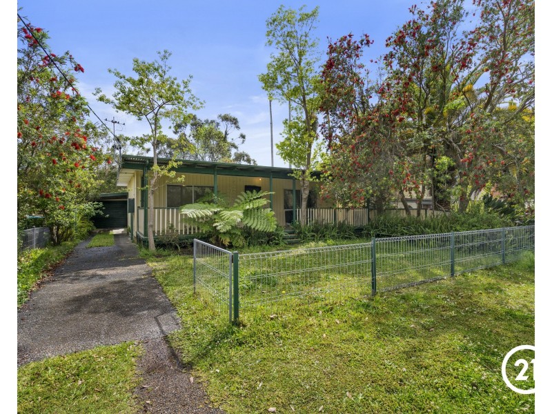 17 Kurraba Parade, Berkeley Vale NSW 2261
