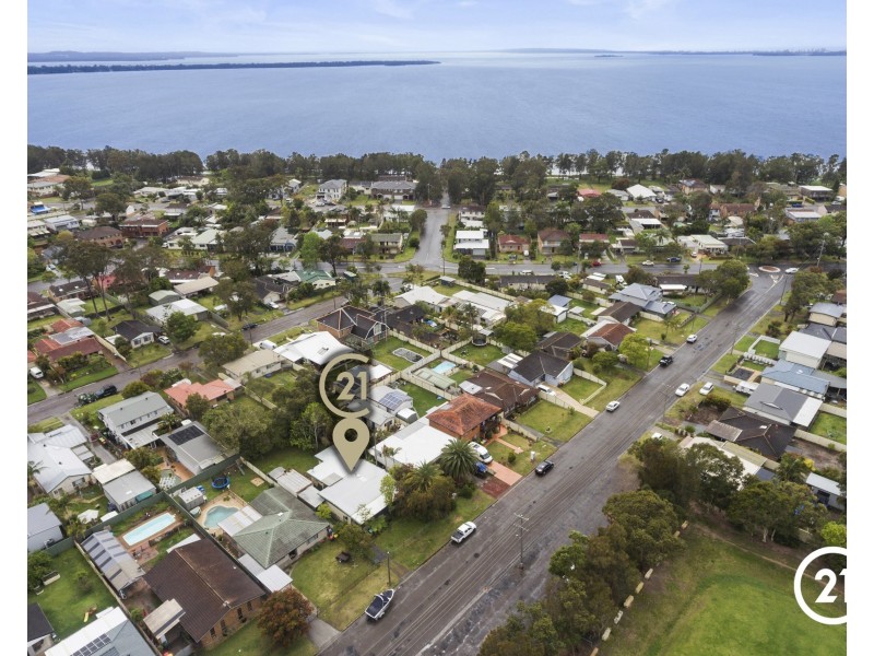 17 Kurraba Parade, Berkeley Vale NSW 2261