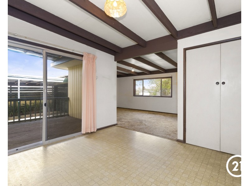 17 Kurraba Parade, Berkeley Vale NSW 2261
