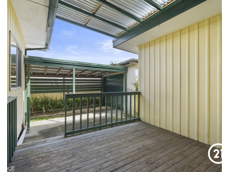 17 Kurraba Parade, Berkeley Vale NSW 2261