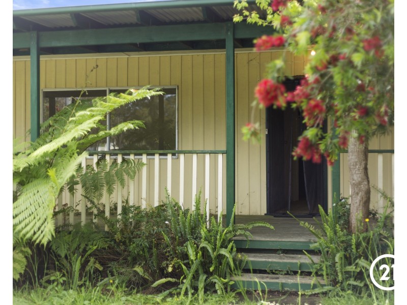 17 Kurraba Parade, Berkeley Vale NSW 2261