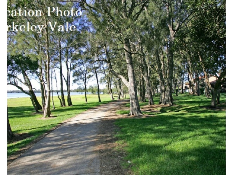 17 Kurraba Parade, Berkeley Vale NSW 2261