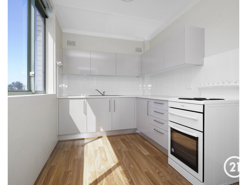 10/105 Ocean Parade, Blue Bay NSW 2261