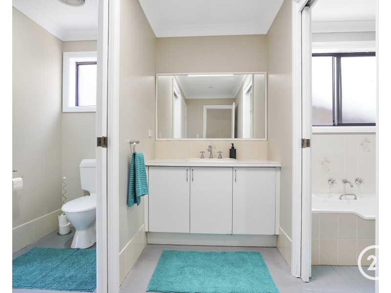 25 Waratah Street, Bateau Bay NSW 2261