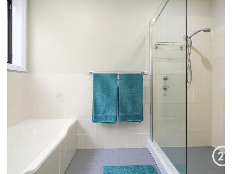 25 Waratah Street, Bateau Bay NSW 2261