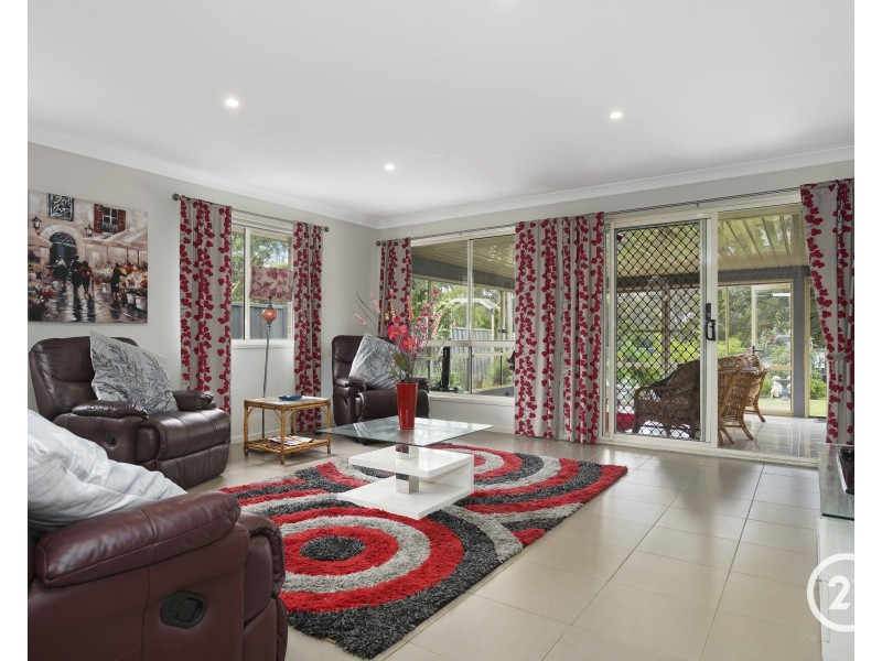 10 Florin Place, Wadalba NSW 2259