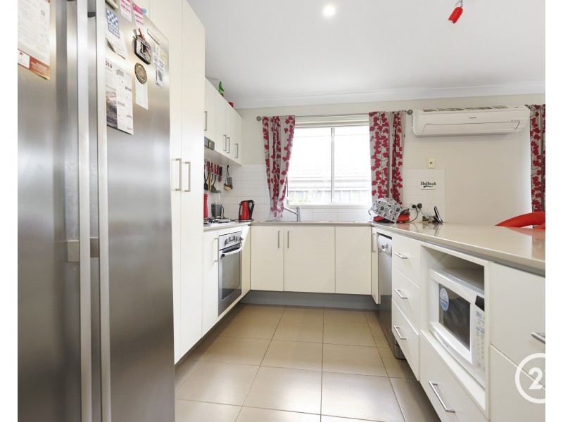 10 Florin Place, Wadalba NSW 2259