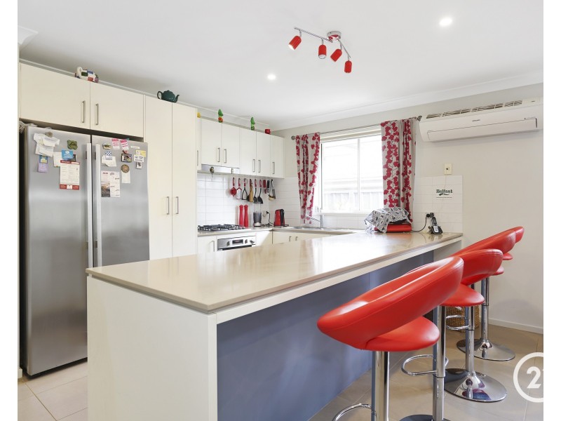 10 Florin Place, Wadalba NSW 2259