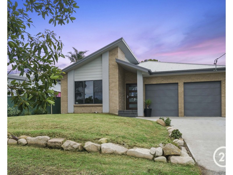 143  Kerry Crescent, Berkeley Vale NSW 2261