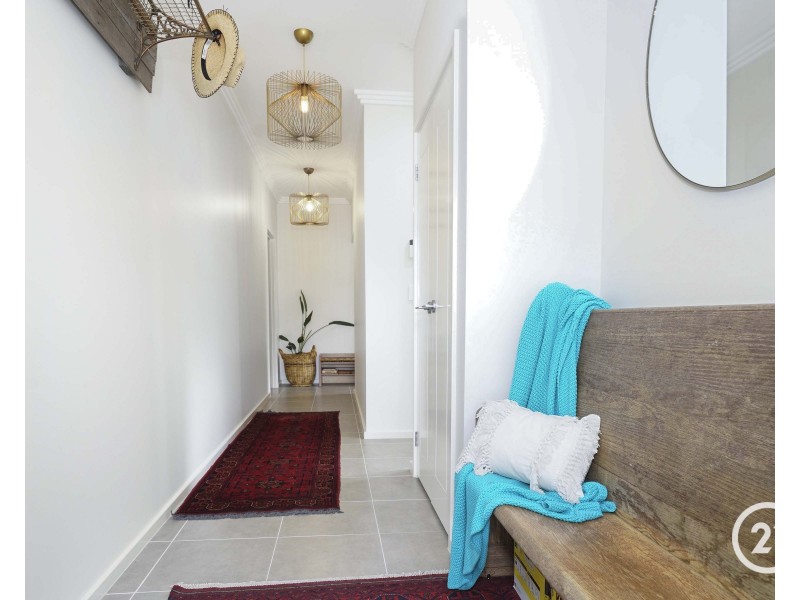 143  Kerry Crescent, Berkeley Vale NSW 2261