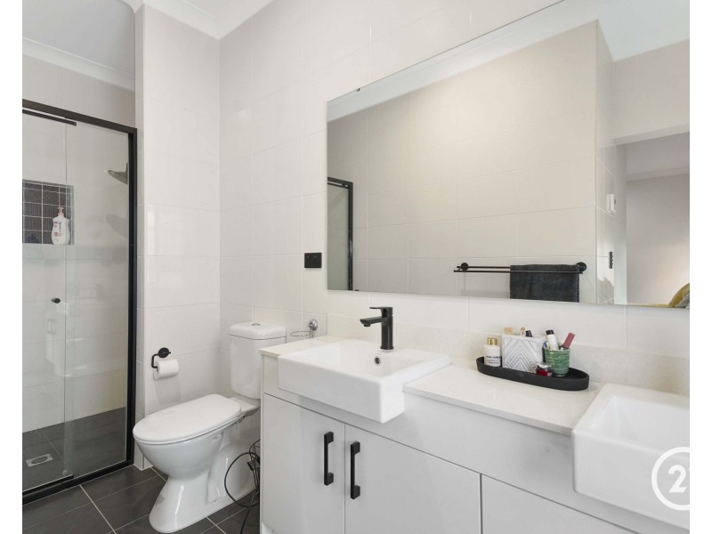 143  Kerry Crescent, Berkeley Vale NSW 2261