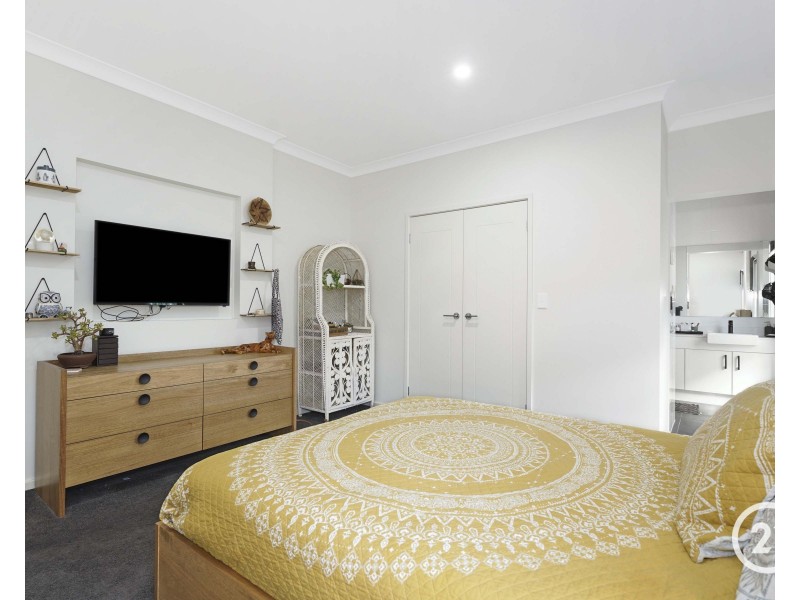 143  Kerry Crescent, Berkeley Vale NSW 2261