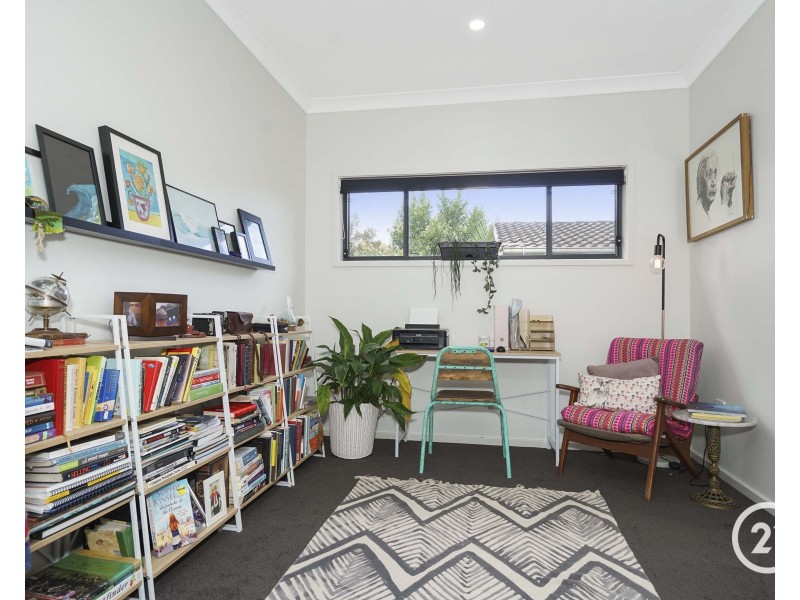 143  Kerry Crescent, Berkeley Vale NSW 2261