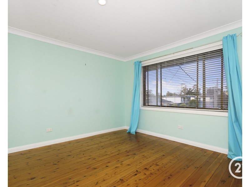 10 Echidna Street, Berkeley Vale NSW 2261